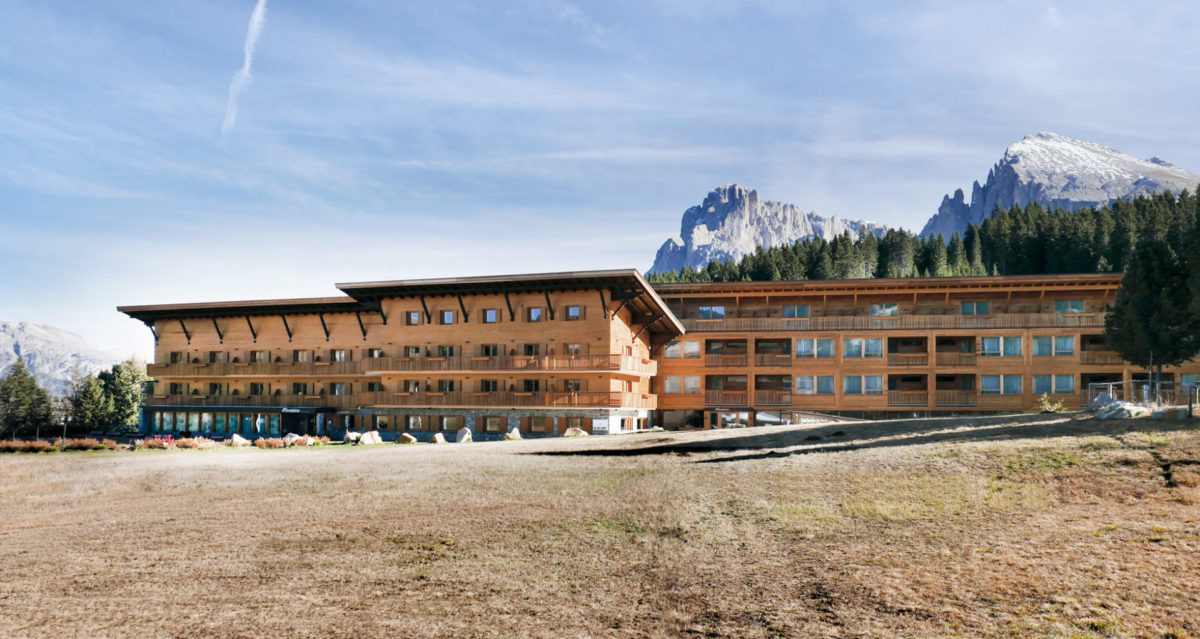 Hotelbau auf der Seiser Alm. Baufirma Schweigkofler aus Südtirol.